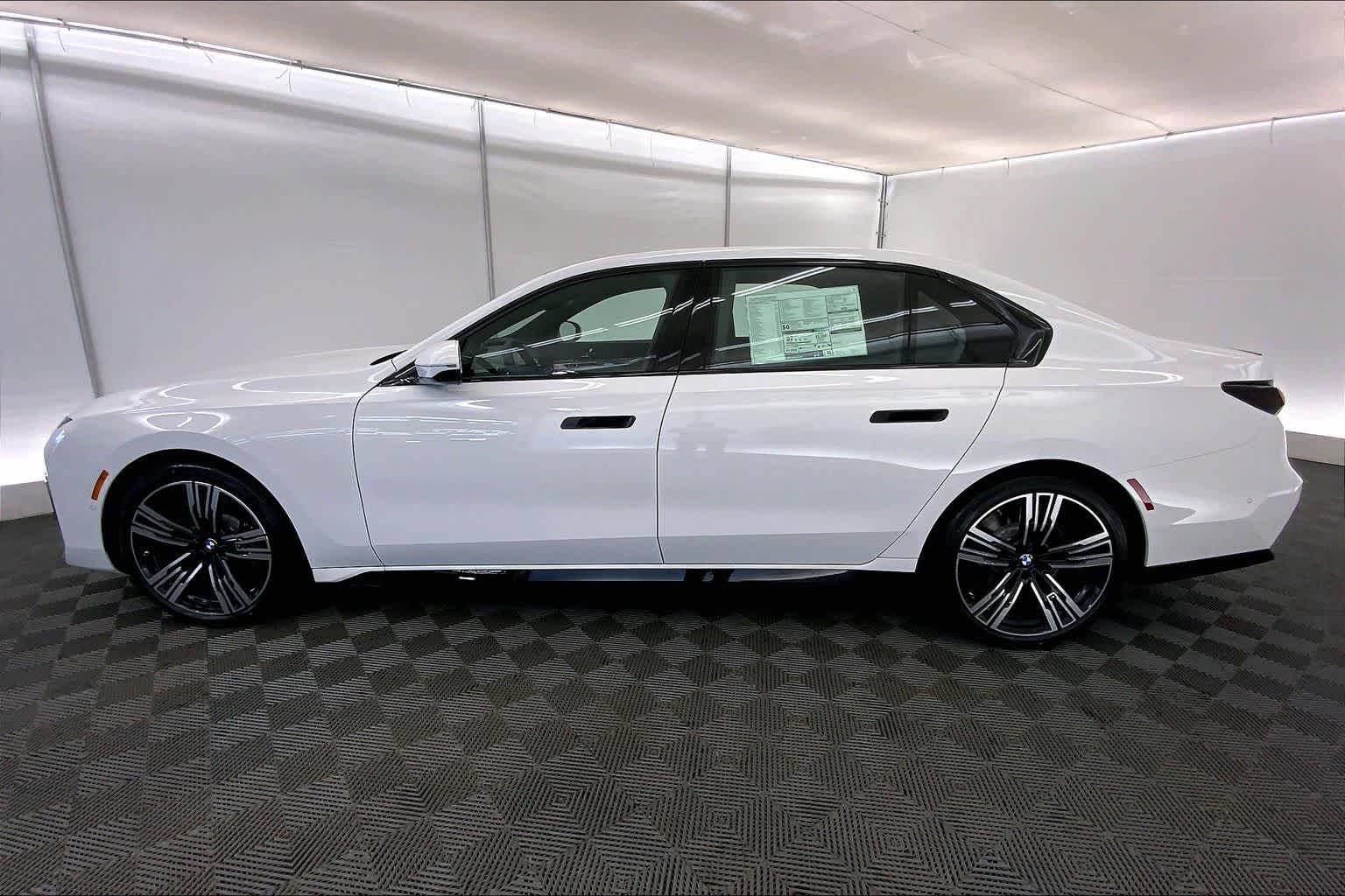 Thumbnail: 2026 BMW i7 - 3