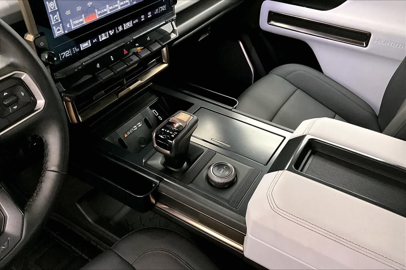 Thumbnail: 2025 GMC Hummer EV - 16