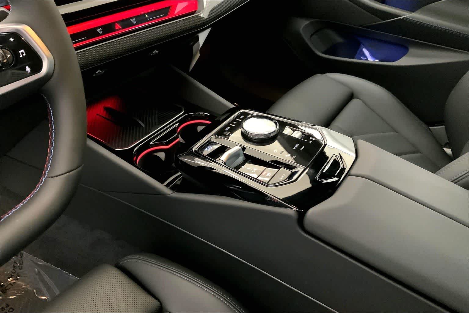 Thumbnail: 2025 BMW i5 - 17