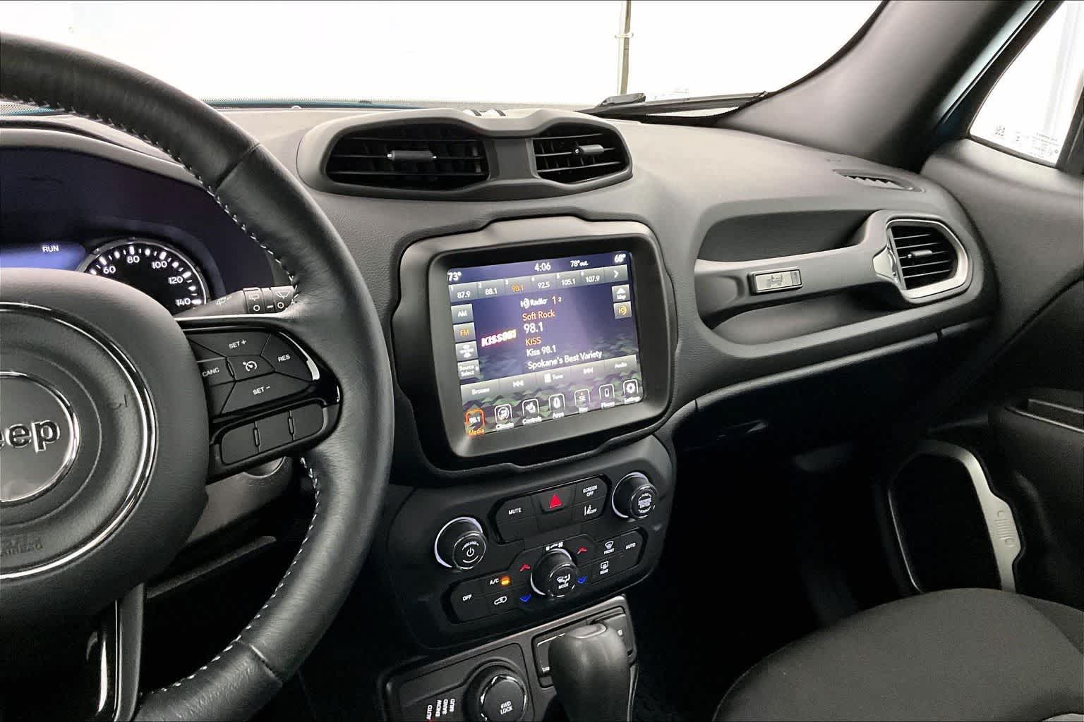 Thumbnail: 2021 Jeep Renegade - 15