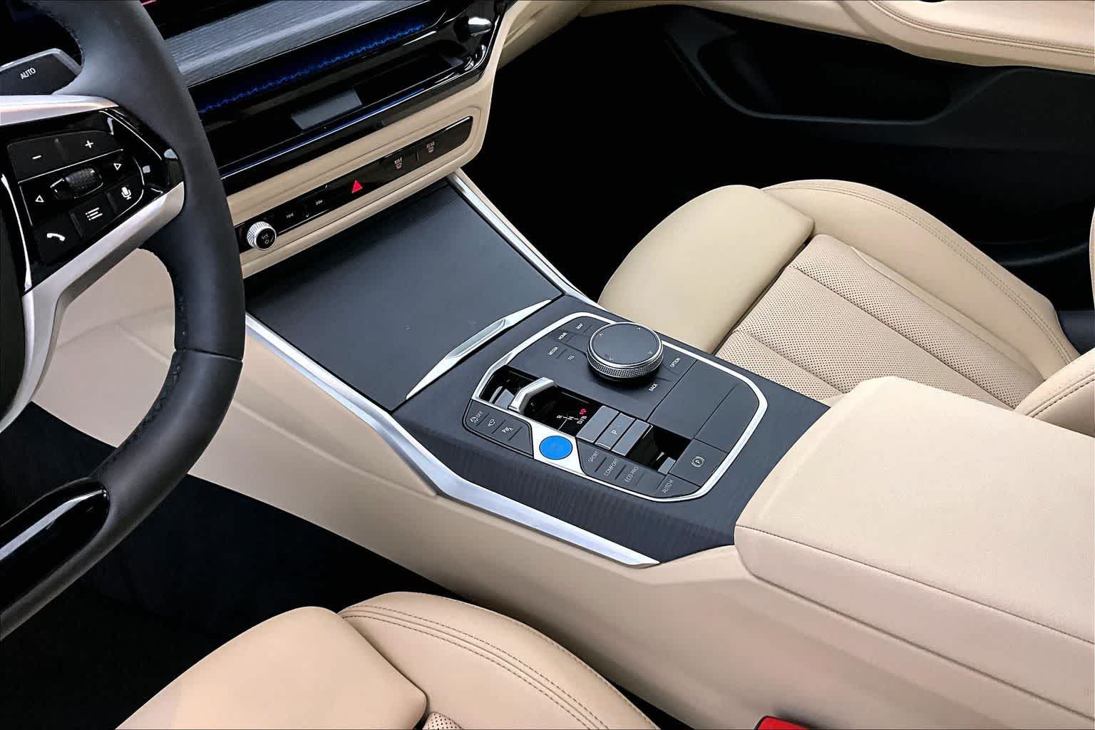 Thumbnail: 2025 BMW i4 - 16