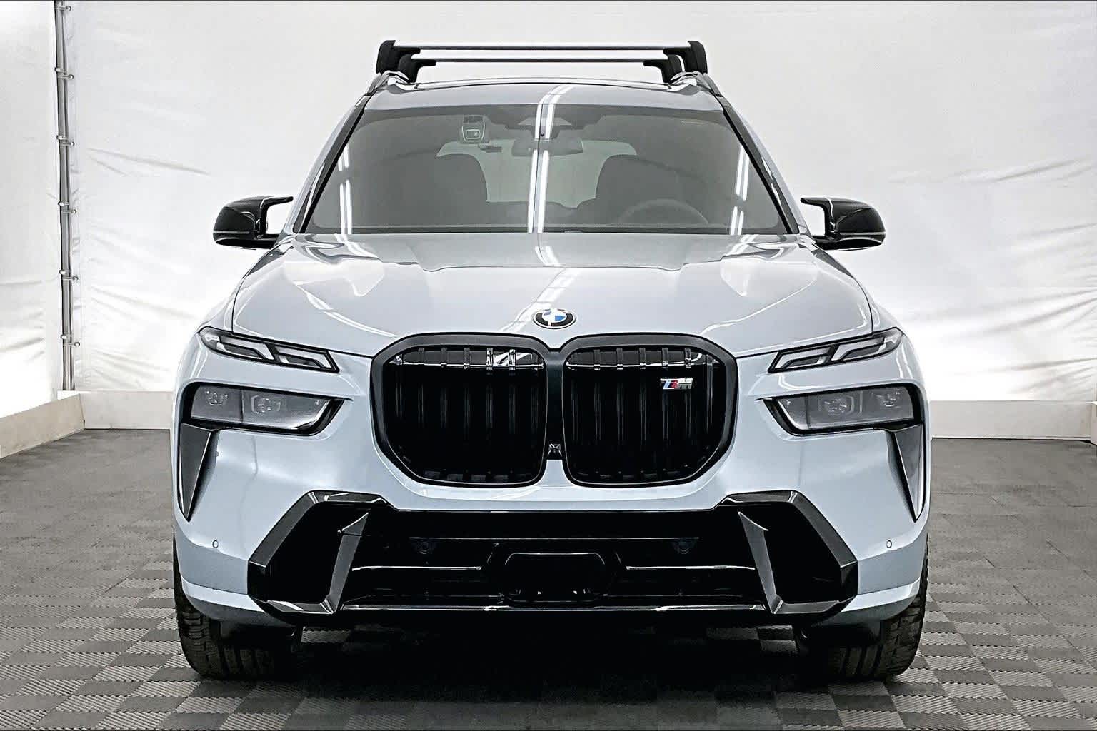 Thumbnail: 2026 BMW X7 - 6