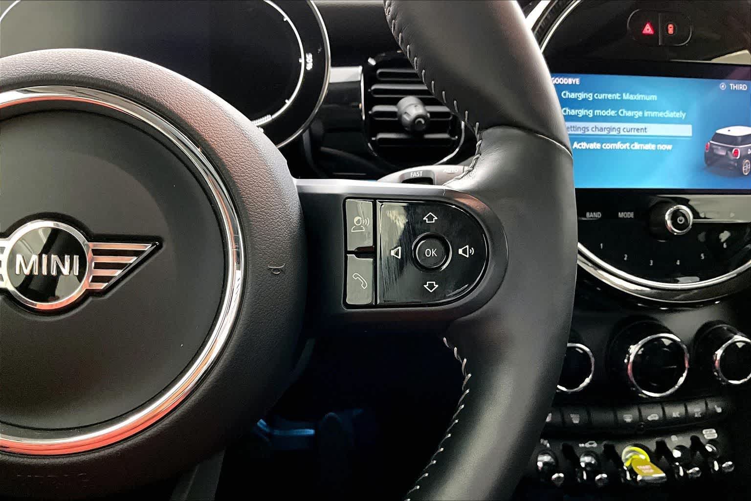 Thumbnail: 2024 MINI Cooper Hardtop - 24