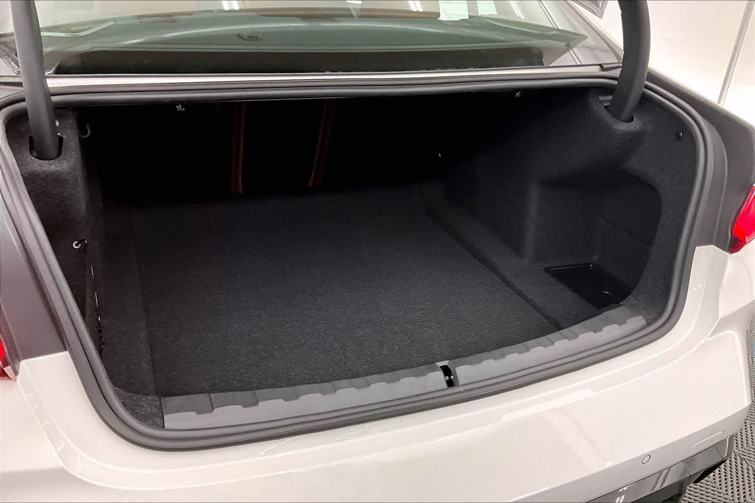 Thumbnail: 2026 BMW M3 - 19