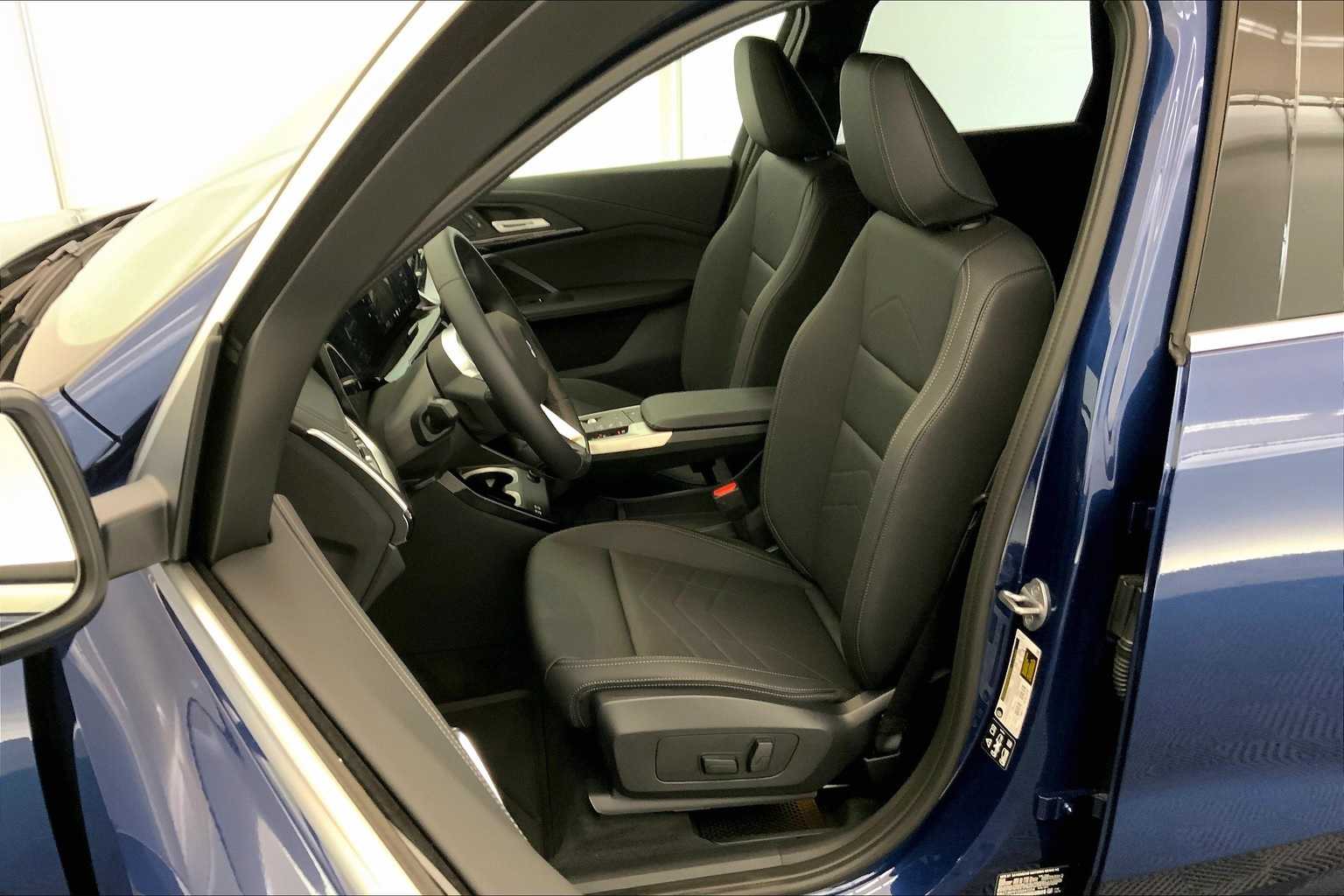 Thumbnail: 2025 BMW X1 - 11