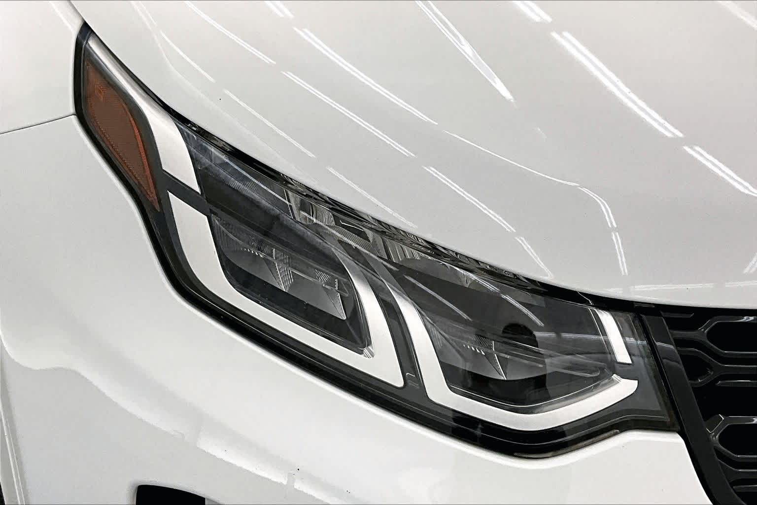 Thumbnail: 2020 Land Rover Discovery Sport - 31