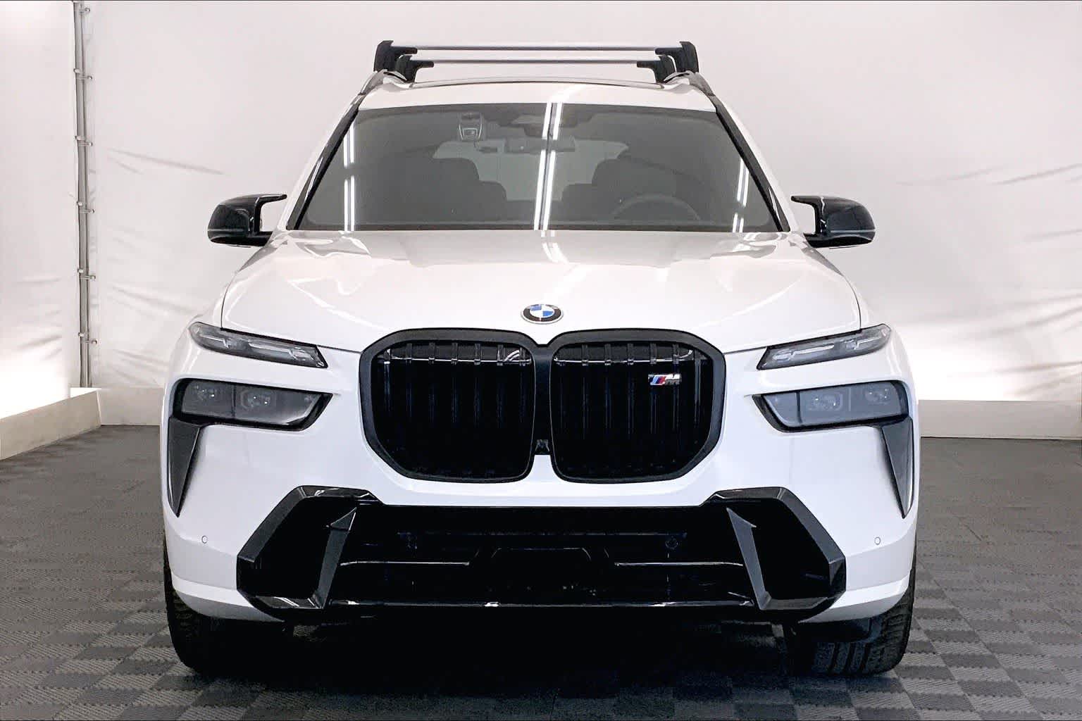 Thumbnail: 2026 BMW X7 - 6