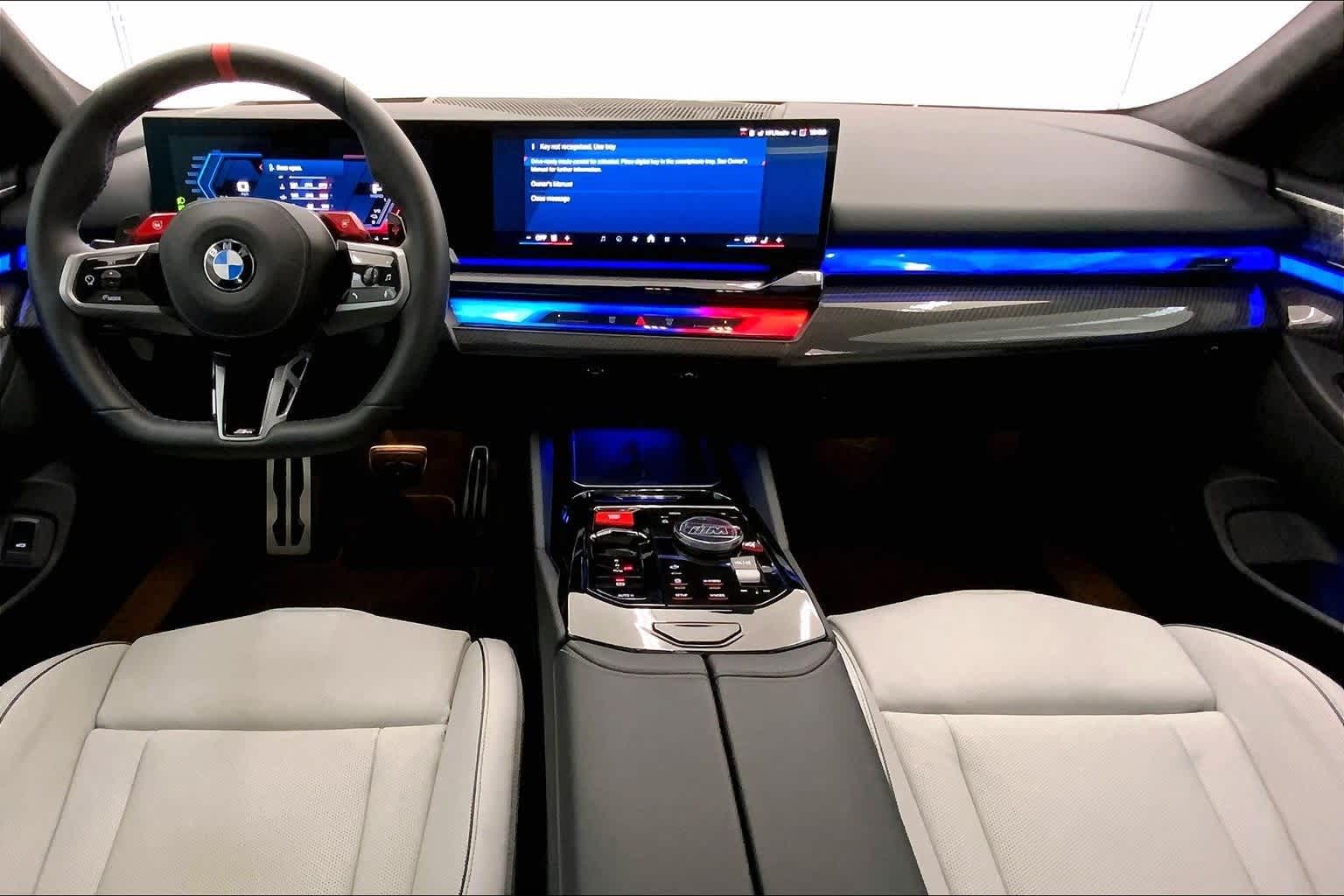 Thumbnail: 2026 BMW M5 - 10