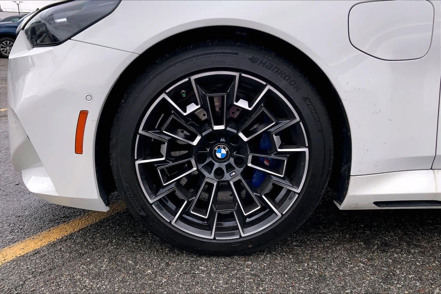 Thumbnail: 2026 BMW M5 - 8