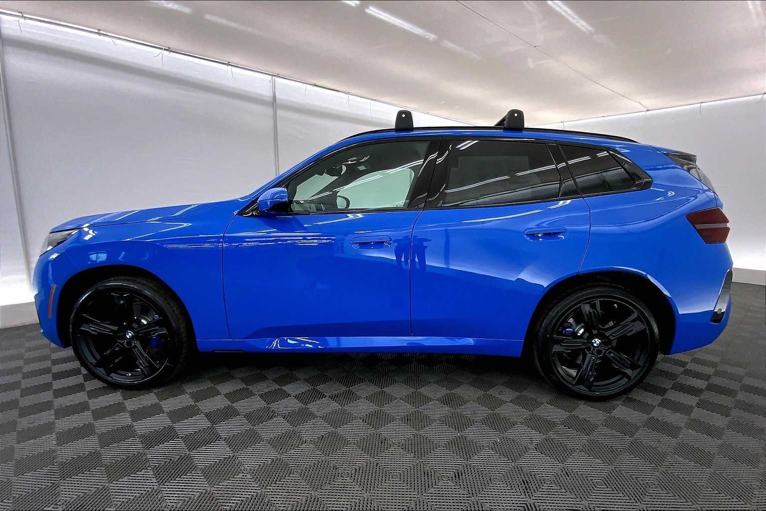 Thumbnail: 2025 BMW X3 - 3