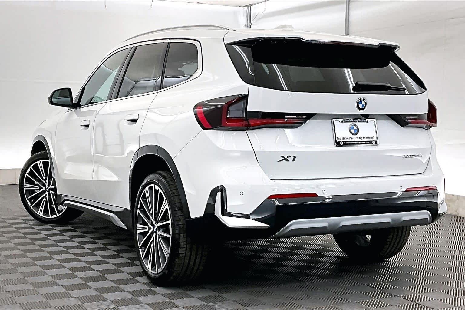 Thumbnail: 2026 BMW X1 - 4