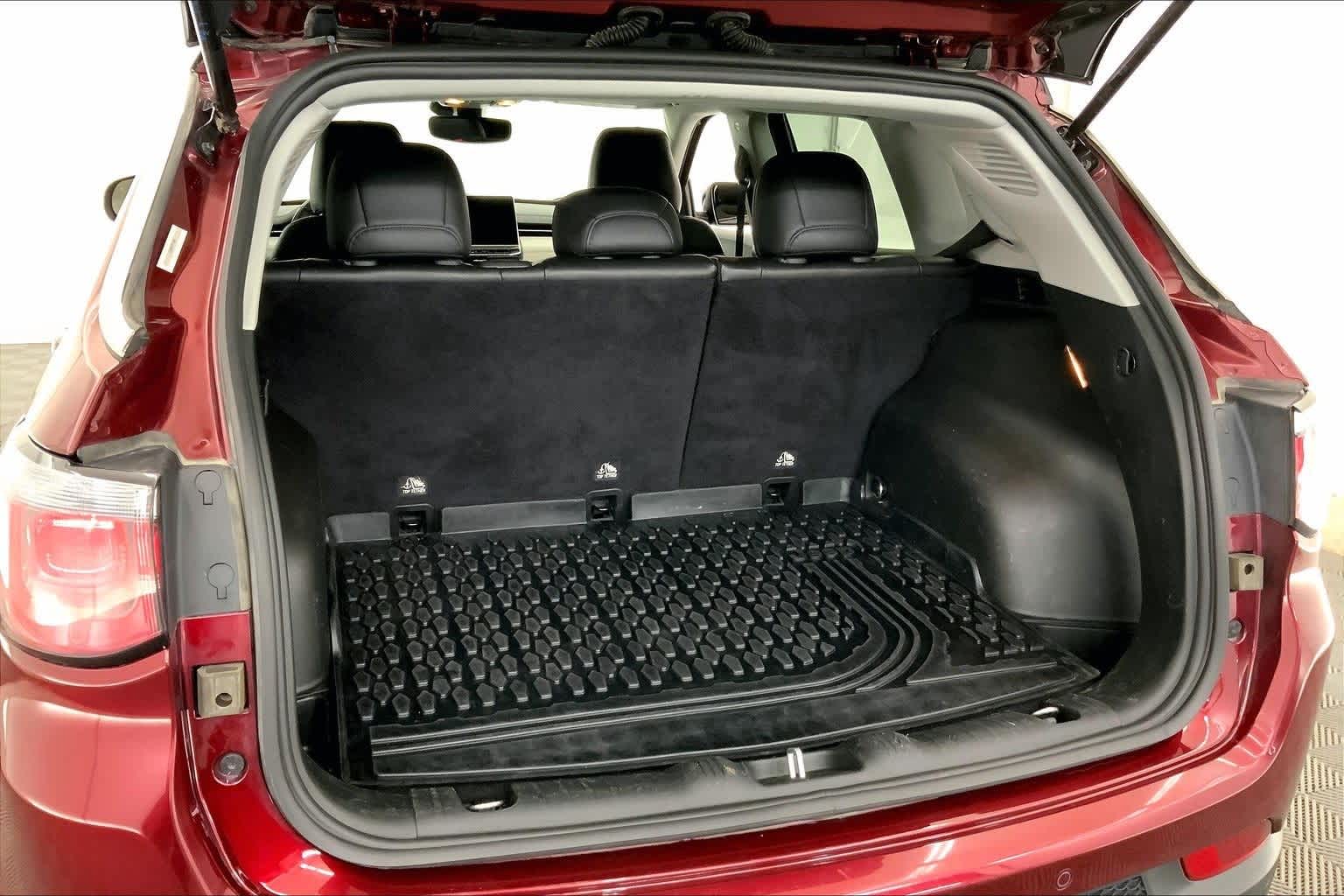 Thumbnail: 2022 Jeep Compass - 18