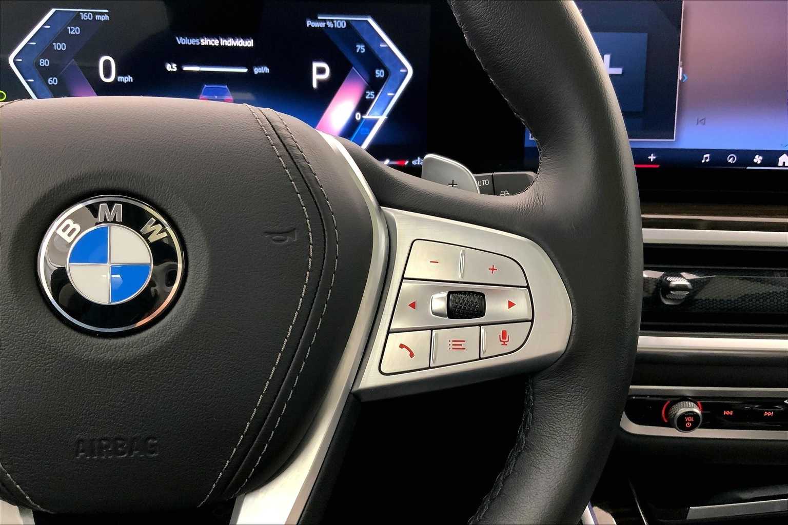 Thumbnail: 2024 BMW X7 - 25