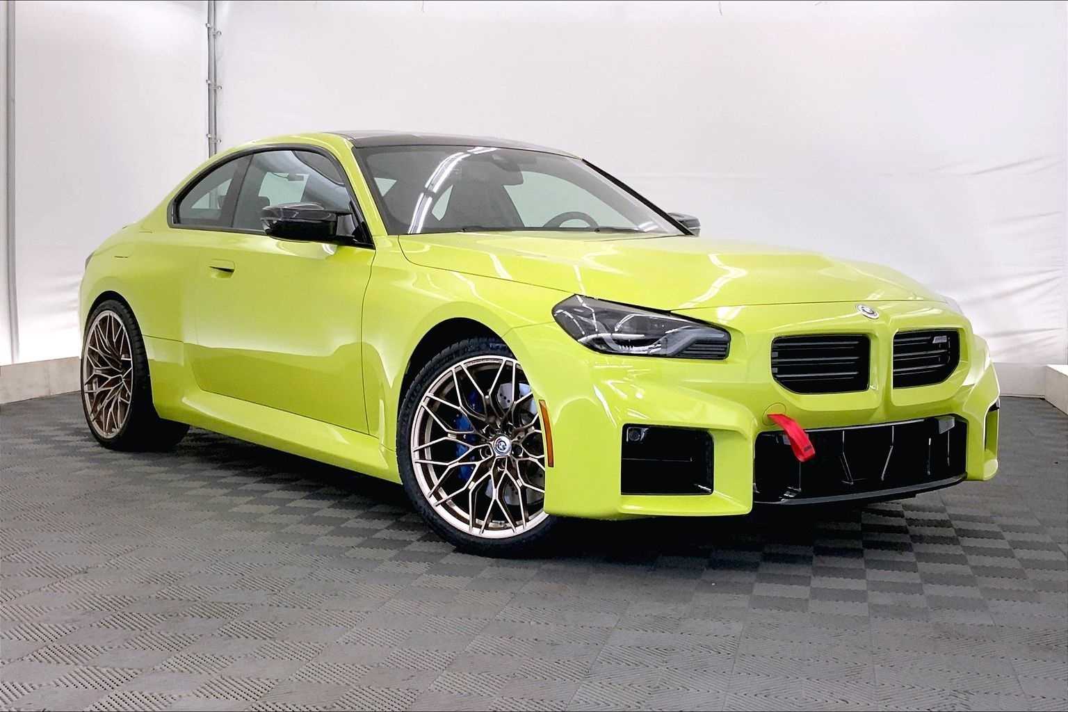 Thumbnail: 2025 BMW M2 - 20