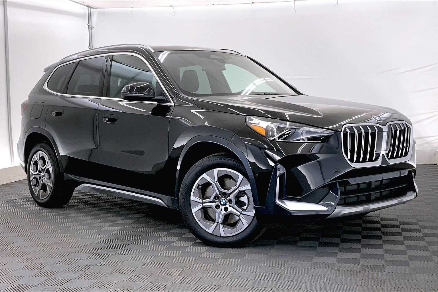 Thumbnail: 2025 BMW X1 - 21