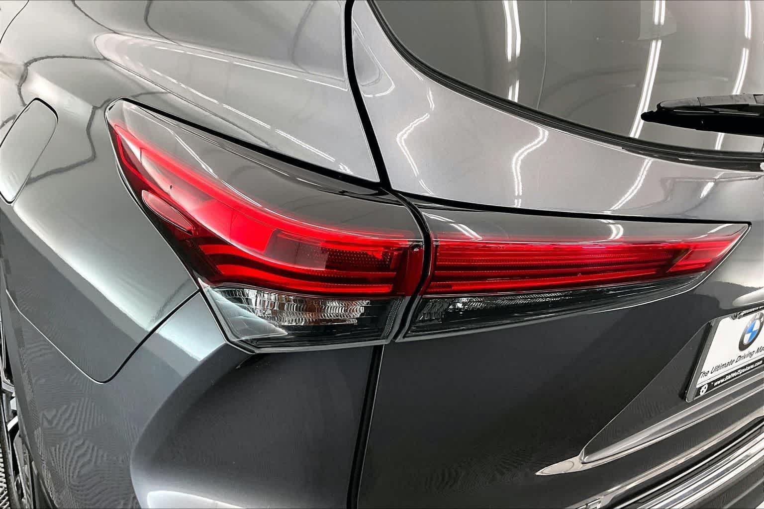Thumbnail: 2021 Toyota Highlander - 32