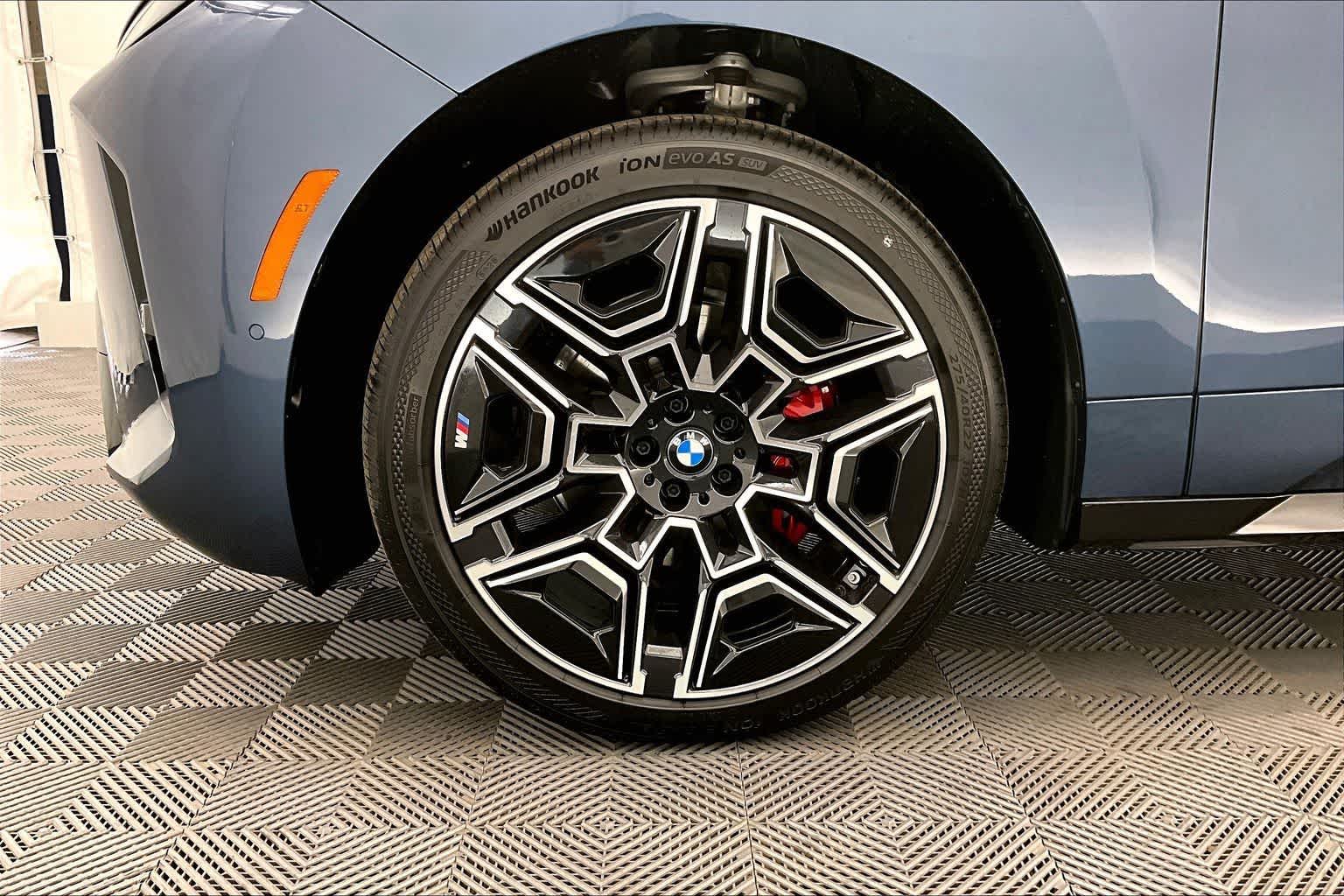 Thumbnail: 2026 BMW iX - 8