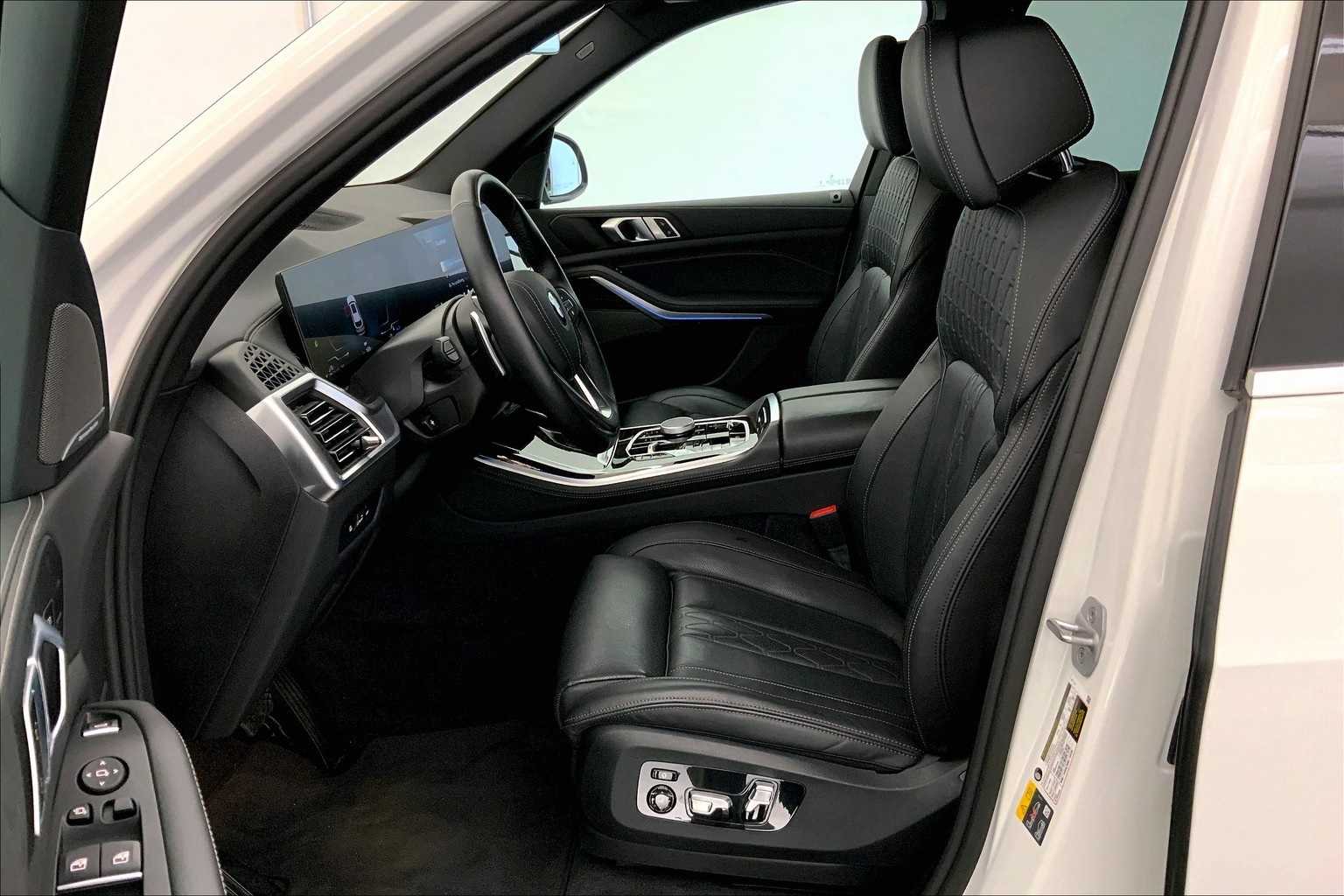 Thumbnail: 2025 BMW X5 - 11