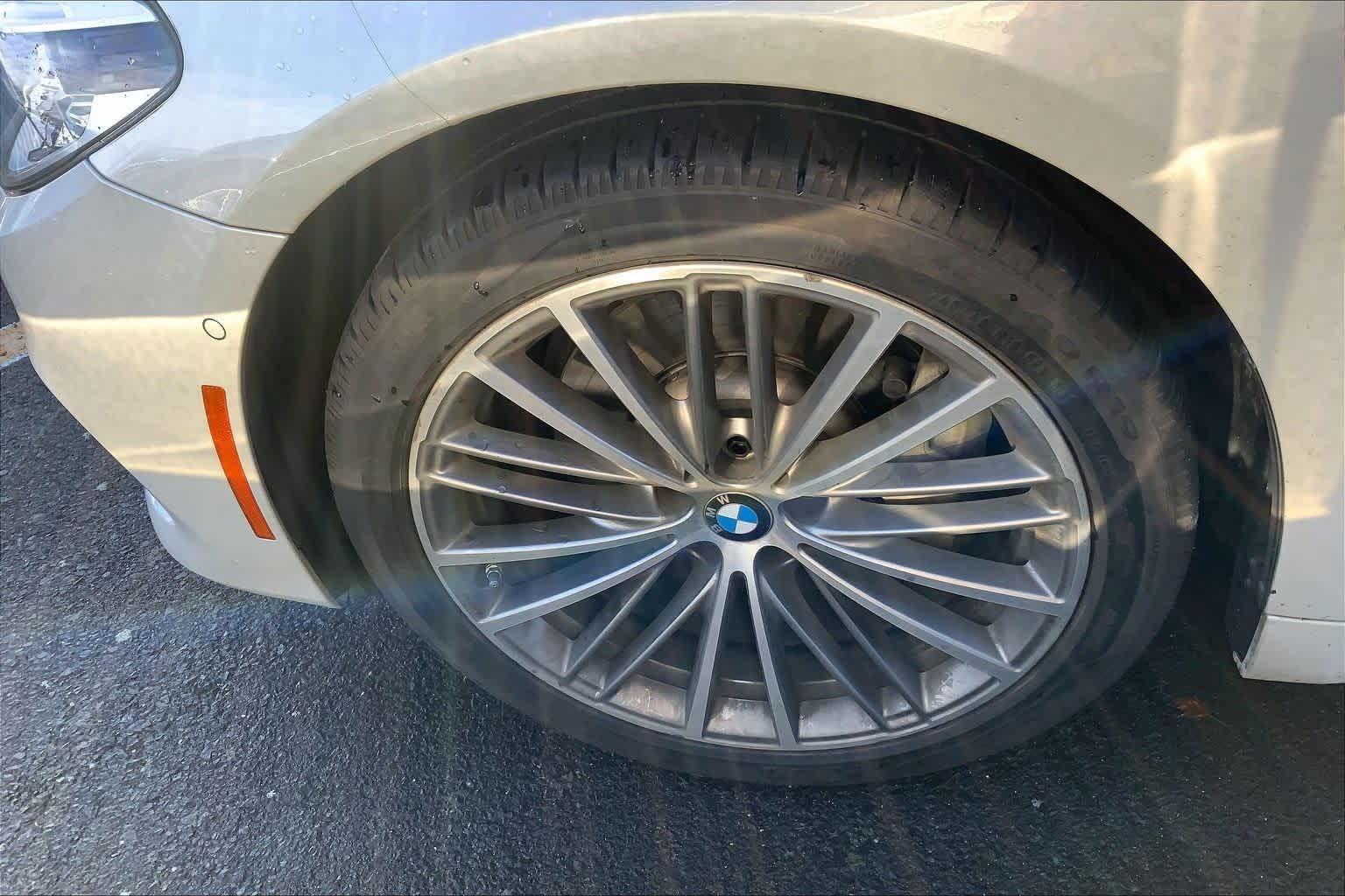 Thumbnail: 2017 BMW 5 Series - 8