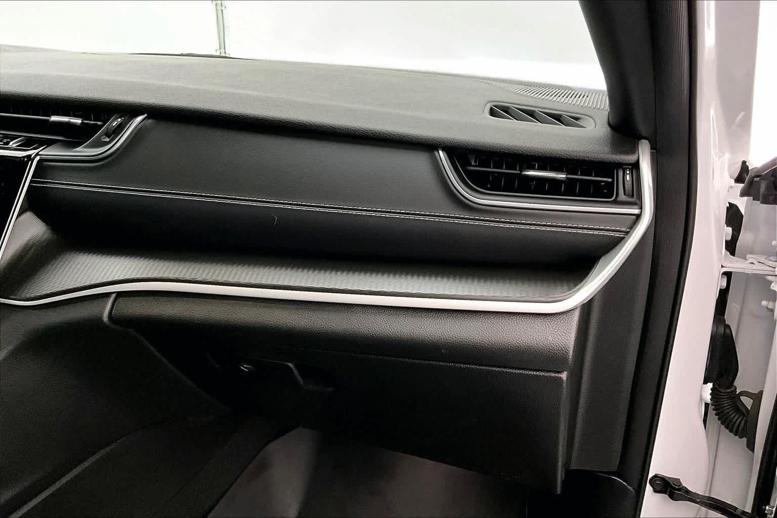 Thumbnail: 2023 Jeep Grand Cherokee - 23