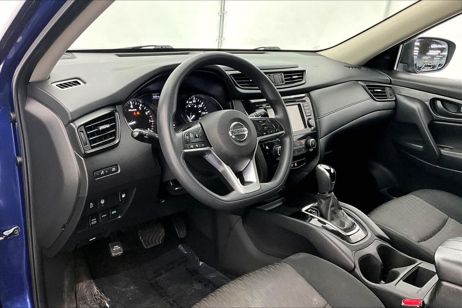 Thumbnail: 2020 Nissan Rogue - 3