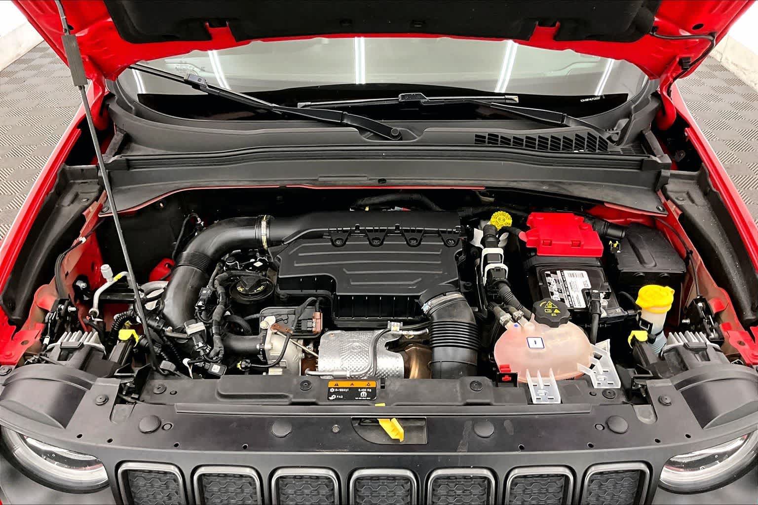 Thumbnail: 2020 Jeep Renegade - 9