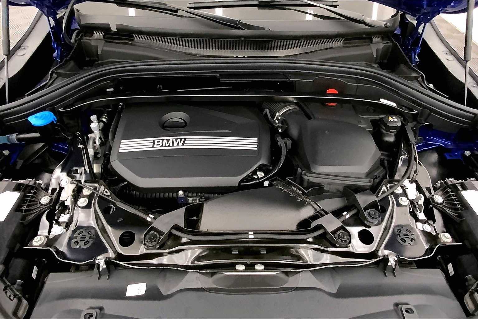 Thumbnail: 2025 BMW X2 - 9