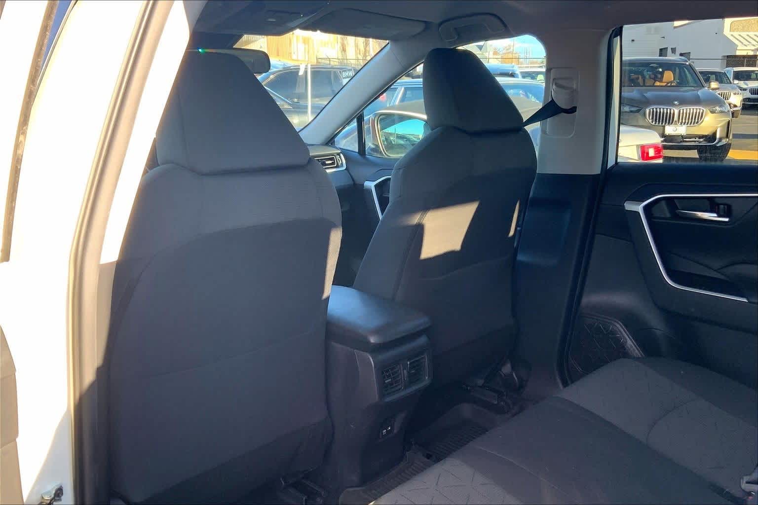 Thumbnail: 2021 Toyota RAV4 - 12