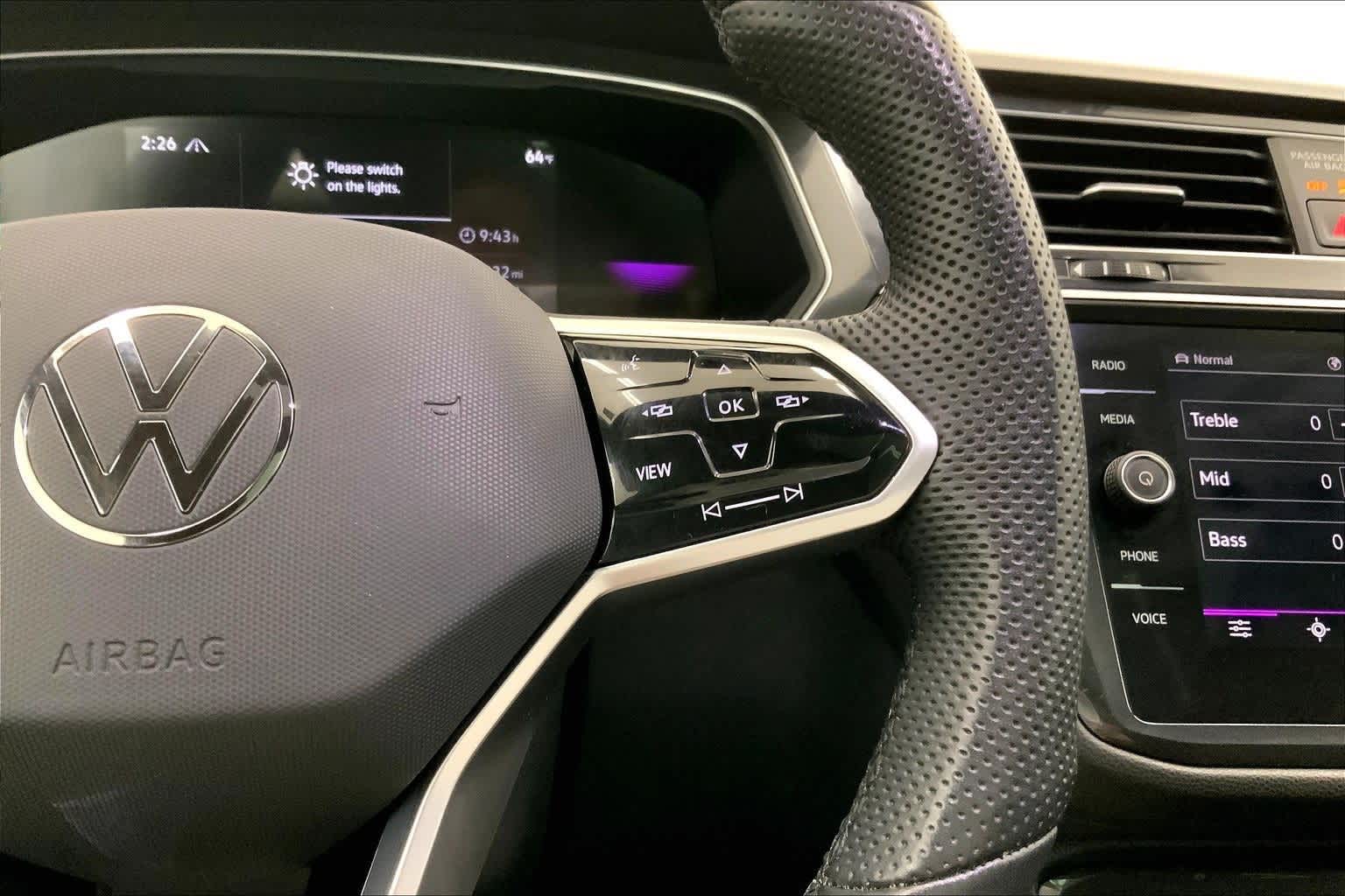 Thumbnail: 2024 Volkswagen Tiguan - 25