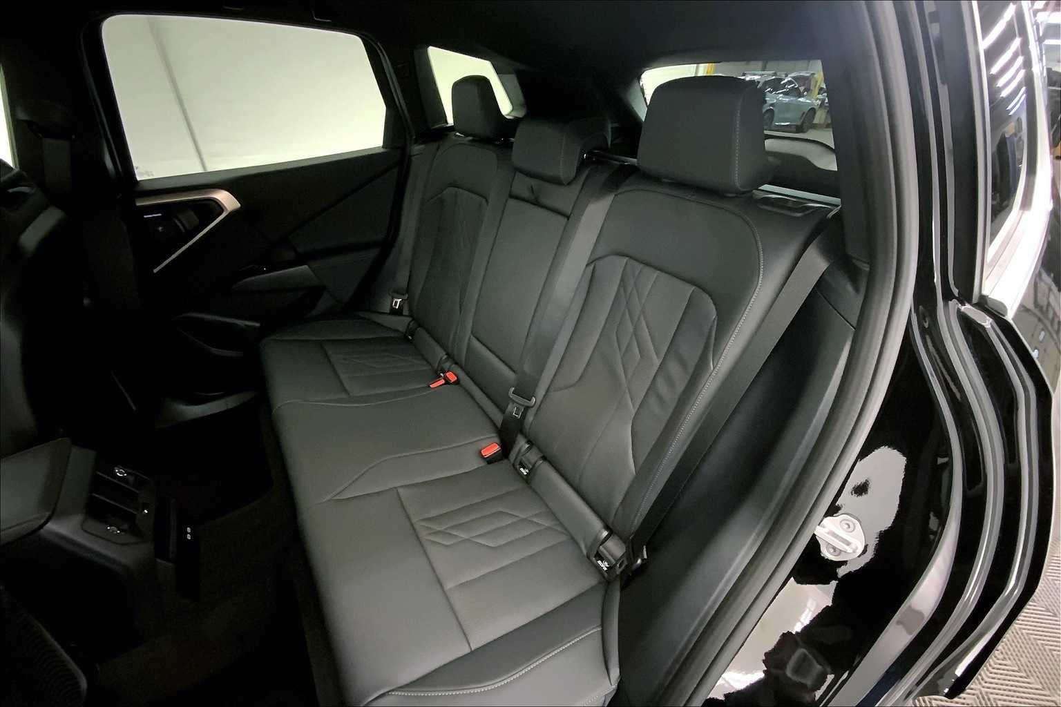 Thumbnail: 2025 BMW X3 - 13