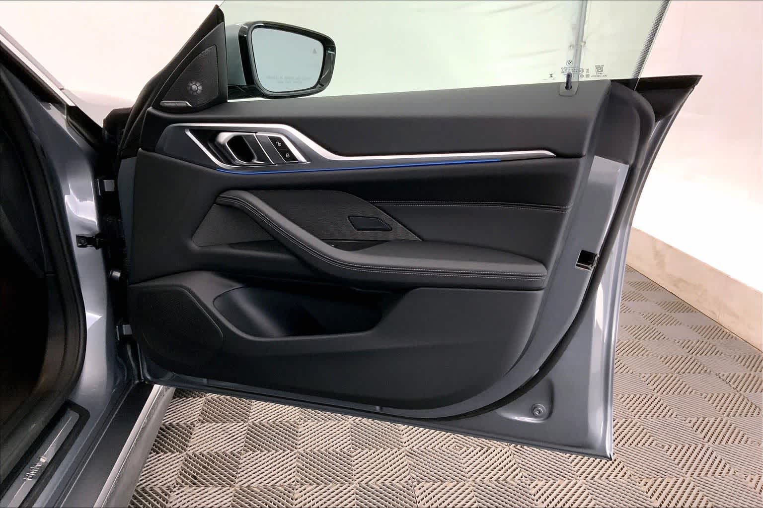 Thumbnail: 2025 BMW i4 - 28