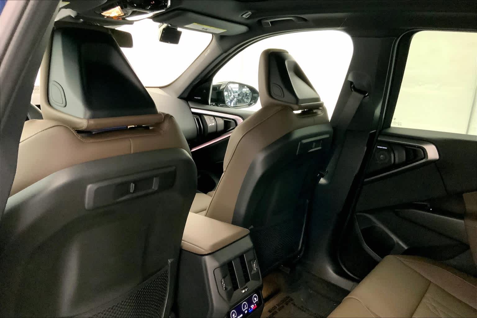 Thumbnail: 2025 BMW X3 - 12