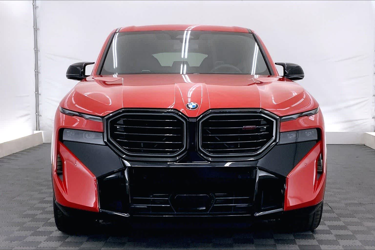 Thumbnail: 2026 BMW XM - 6