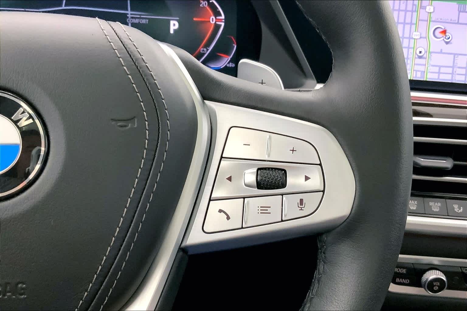 Thumbnail: 2021 BMW X7 - 25