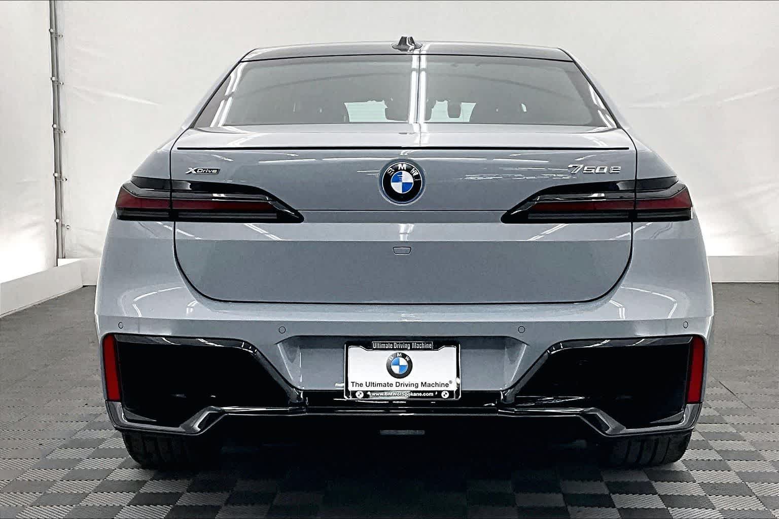 Thumbnail: 2026 BMW 7 Series - 5