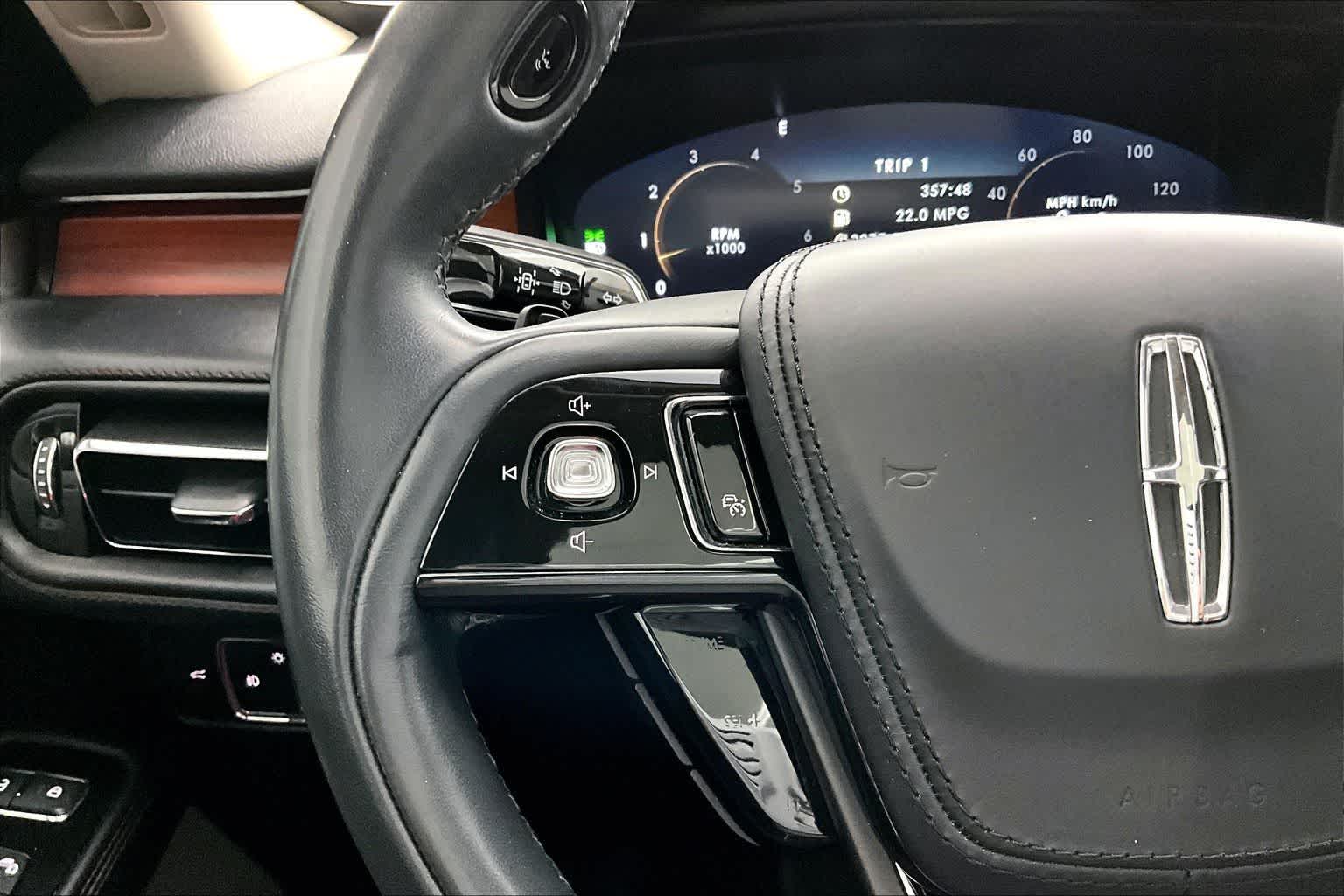Thumbnail: 2023 Lincoln Aviator - 24