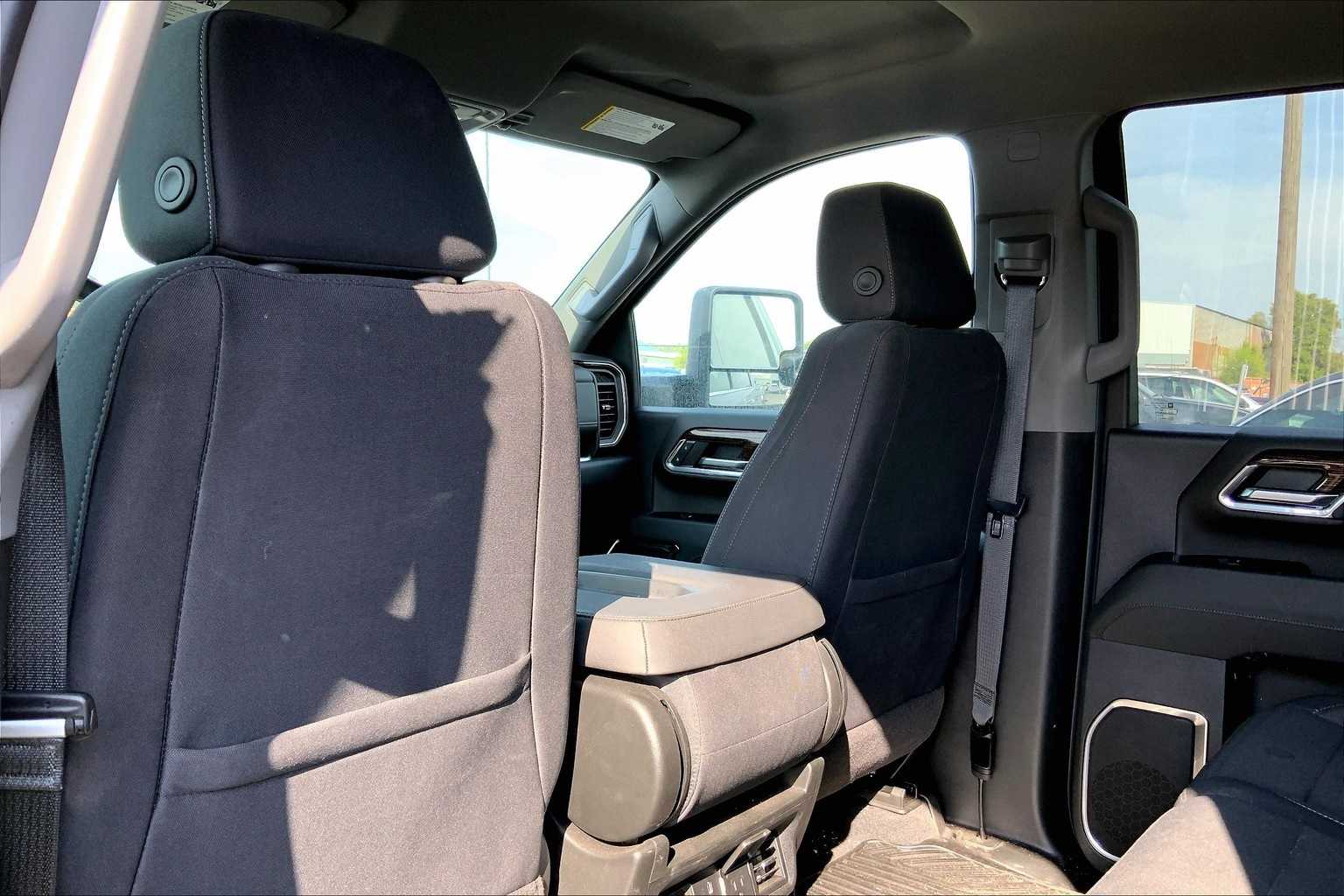 Thumbnail: 2024 GMC Sierra 2500 - 12