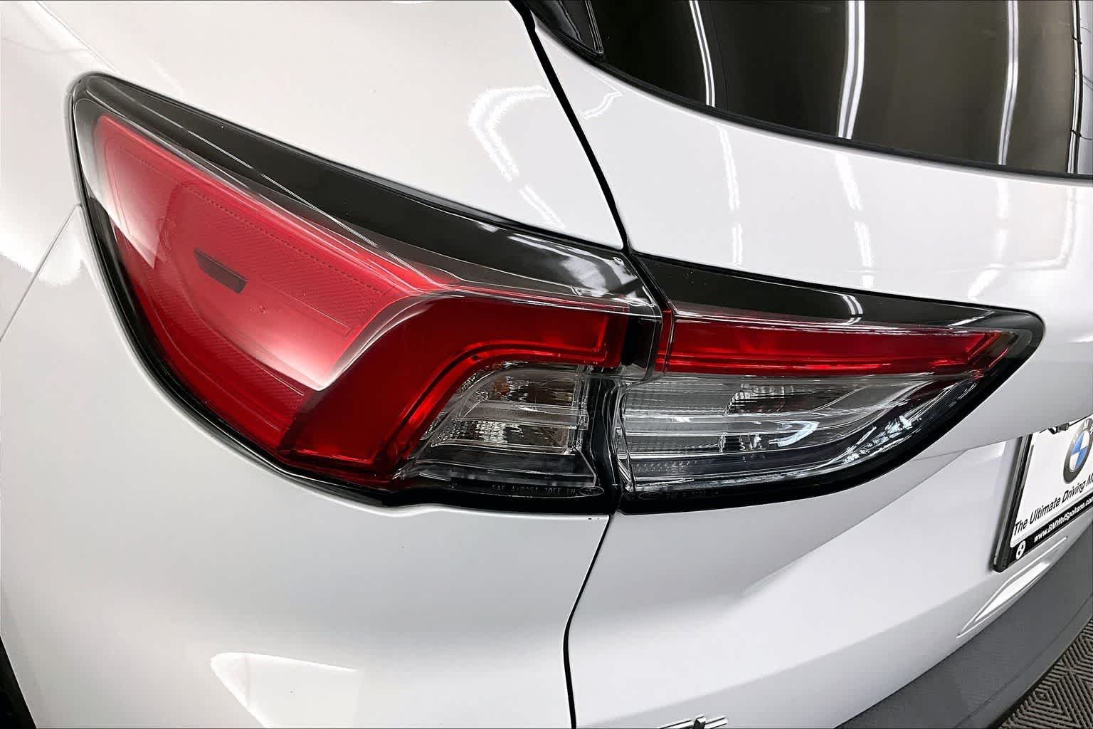 Thumbnail: 2020 Ford Escape - 32