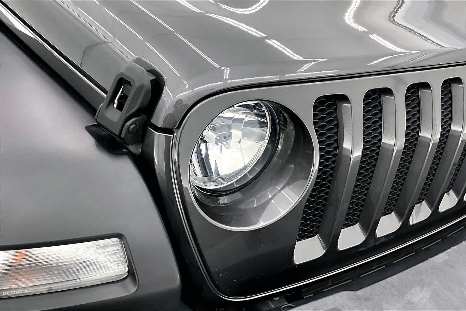 Thumbnail: 2020 Jeep Wrangler - 31