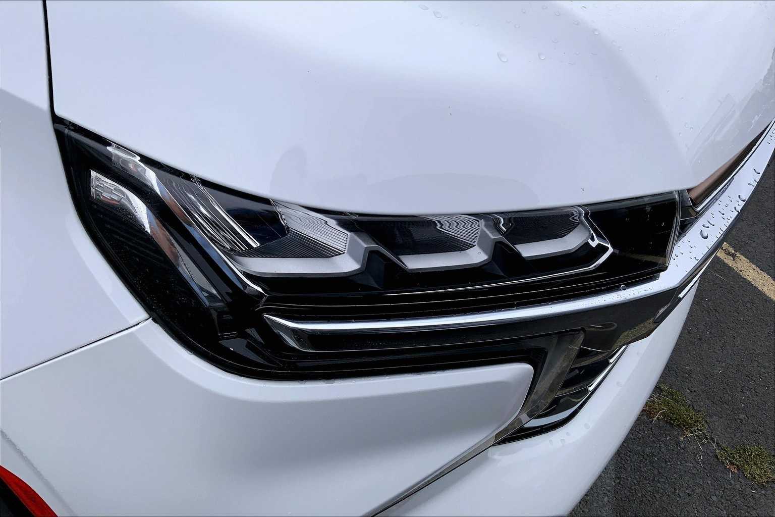 2022 Chevrolet Tahoe High Country photo 2