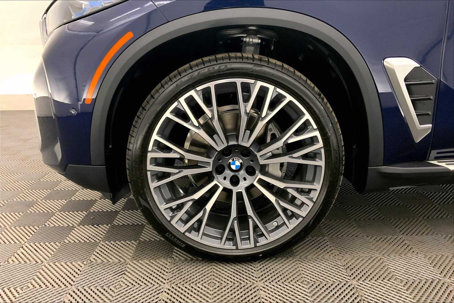 Thumbnail: 2026 BMW X5 - 8