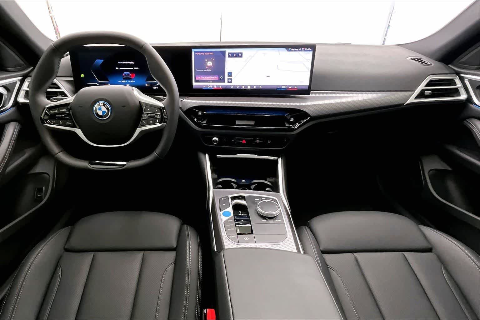 Thumbnail: 2025 BMW i4 - 10