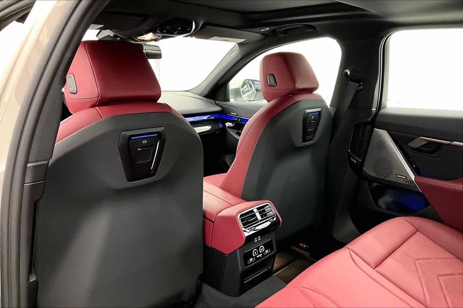 Thumbnail: 2026 BMW 5 Series - 12