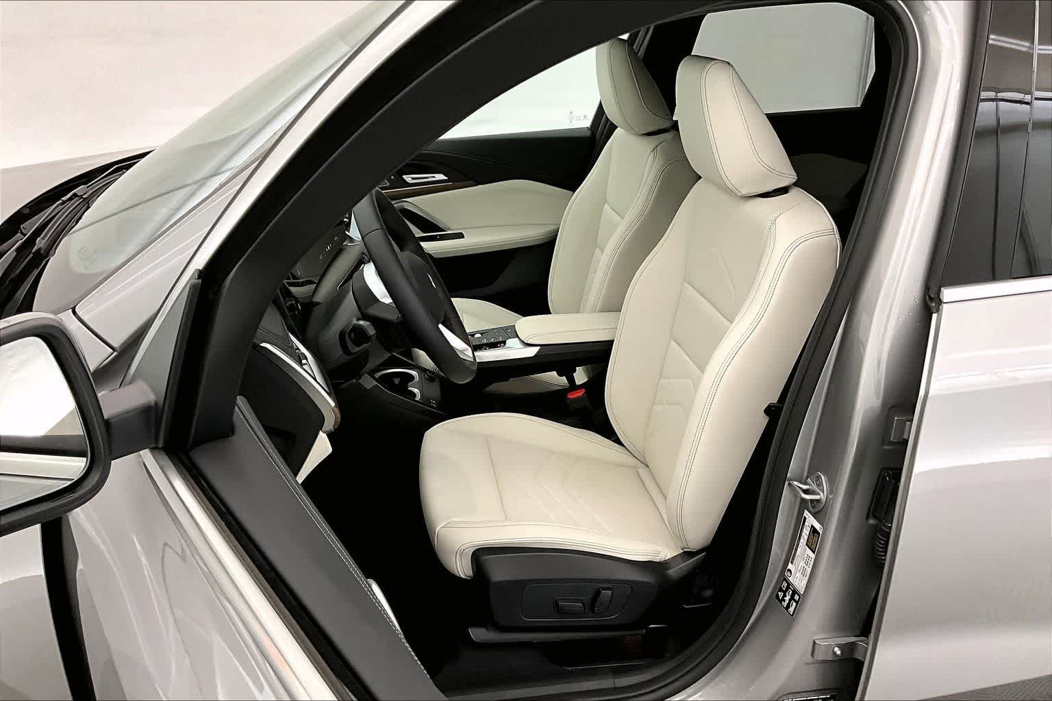 Thumbnail: 2026 BMW X1 - 11