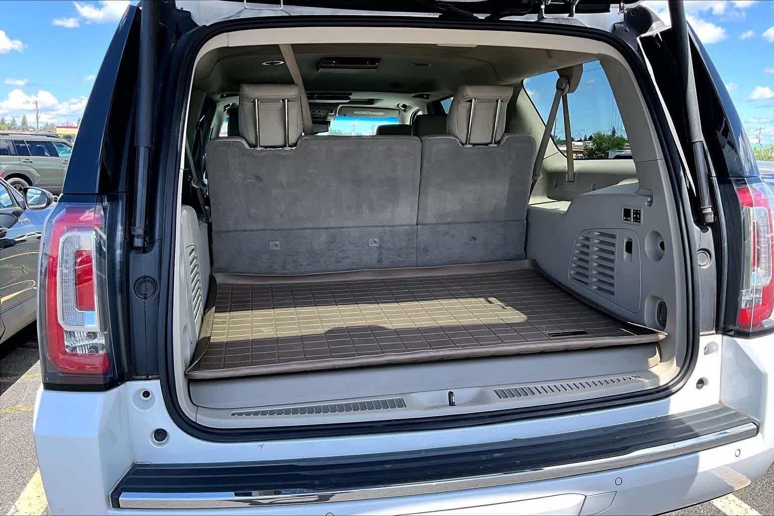 Thumbnail: 2019 GMC Yukon XL - 19