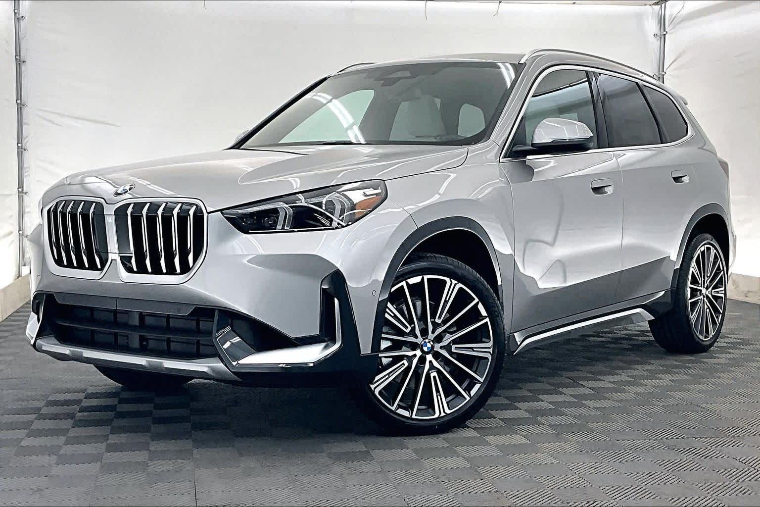 Thumbnail: 2026 BMW X1 - 1