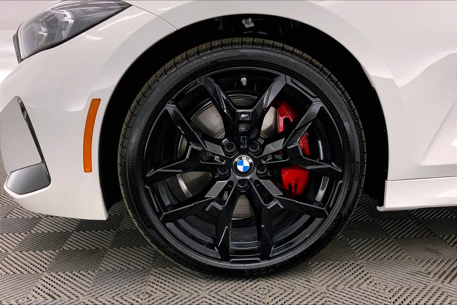 Thumbnail: 2025 BMW 3 Series - 8