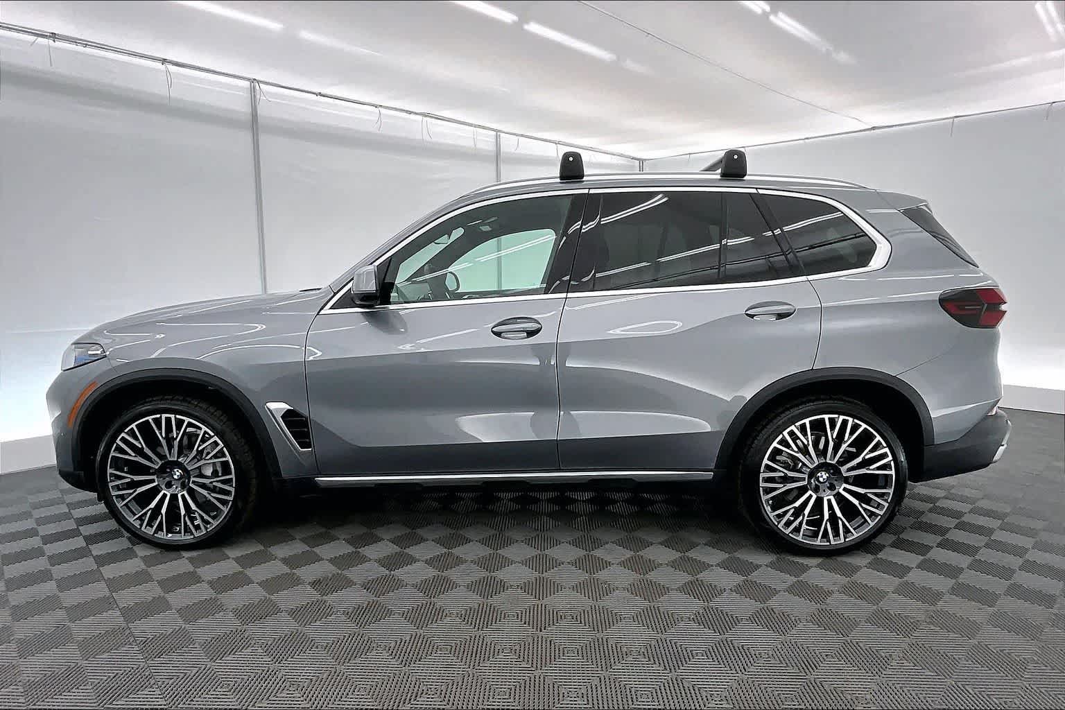 Thumbnail: 2025 BMW X5 - 3