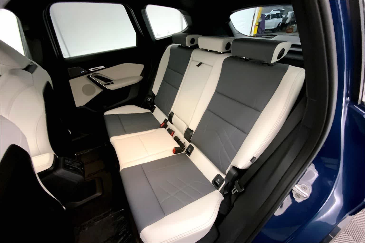 Thumbnail: 2026 BMW X1 - 13