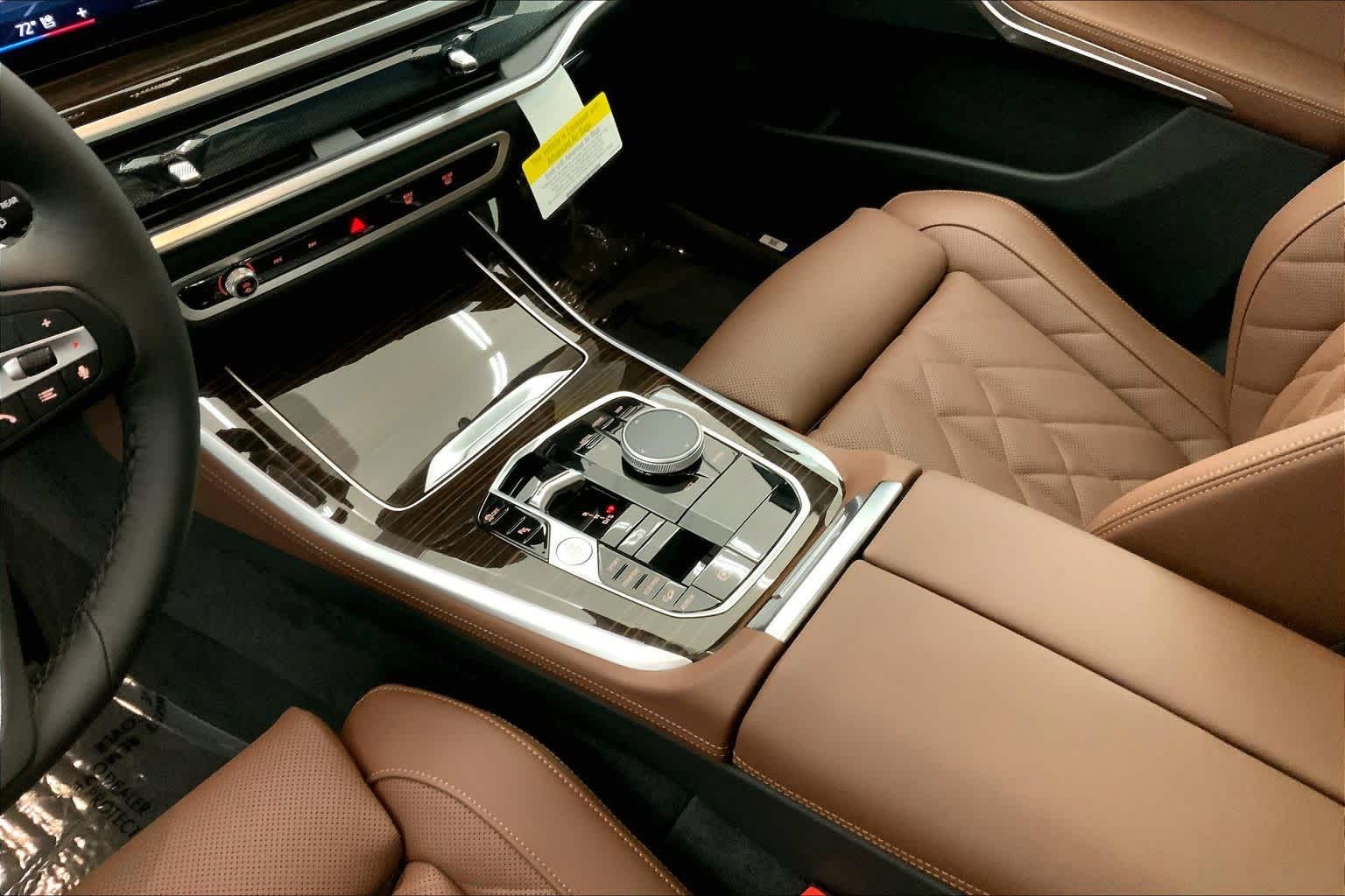 Thumbnail: 2026 BMW X5 - 17